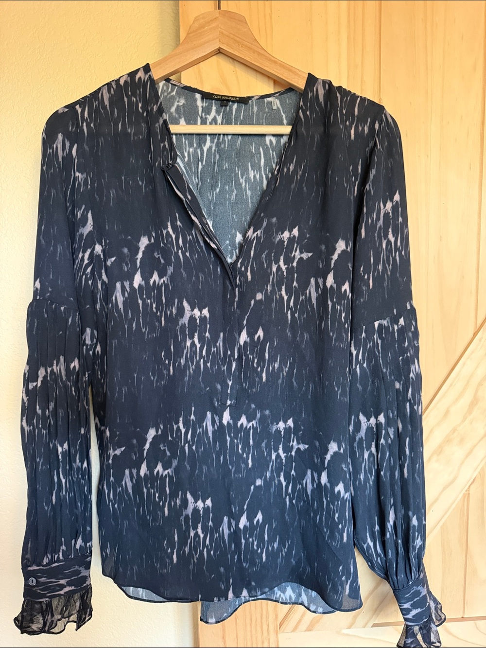 100% Silk Women's Patterned Blouse